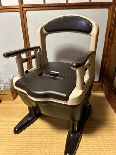未使用です★介護用ポータブルトイレ★処理袋30枚つき！