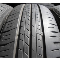 車のタイヤ4本セット