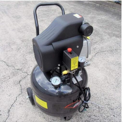 DUTY JAPAN ４０Lタンク　３馬力エアーコンプレッサー