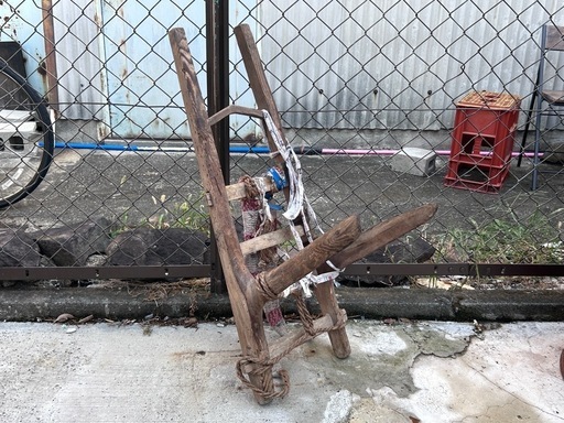 古道具　背負子　看板置きやディスプレイに