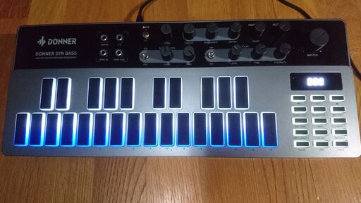 Donner B1 アナログベースシーケンサー
