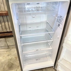 ご成約済み🐶　設置まで‼️ Hisense 大きめ2ドア冷蔵庫 227L✨ ダークシルバー⛓️