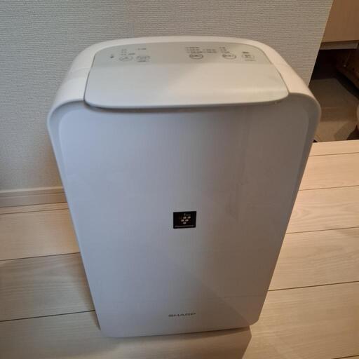 シャープ 衣類乾燥 除湿機 CV-R71-W コンプレッサー 方式 7.1L/日 コンパクトタイプ プラズマクラスター7000 省エネ 部屋干し 消臭\n\n