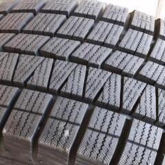 スタッドレス タイヤ アルミ 215/55/17