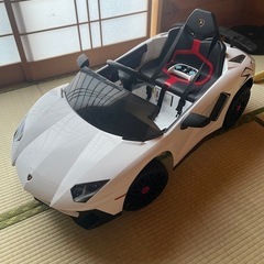 【取引中
】電動乗用ラジコン ランボルギーニ アベンタドール SV ロードスター 乗用玩具
