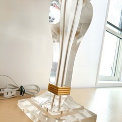 ２２、ランプ　ライト　照明　巨大　豪華　洋風　アンティーク　寝室　ベッドサイド