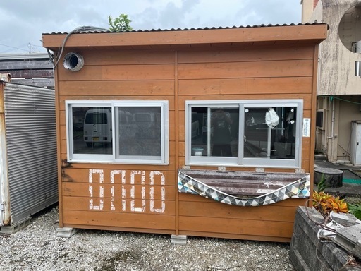 小屋　木製