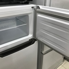 冷凍冷蔵庫（Hisense）、120リットル、2020年