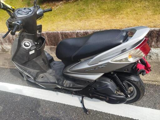 シグナスx125pcxnmaxアドレスアクシスz