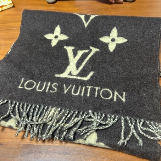 LOUIS VUITTON マフラー
