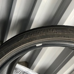 ヨコハマ　245/35r20