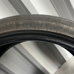 ヨコハマ　245/35r20