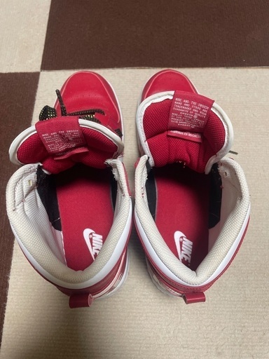 NIKE スニーカー