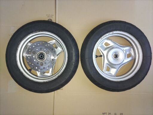 新価格□難あり□AF35ライブディオLIVEDIO□SR□前後ミシュランタイヤ