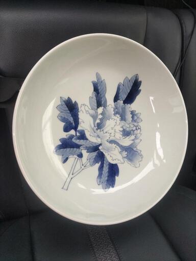 某お宝鑑定団に出た鍋島焼にくりそつなお皿　骨董品か写しの現代の品　皆様の鑑定はいかに!?