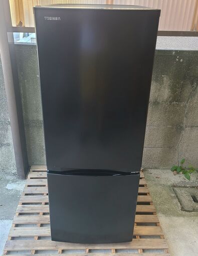 東芝 2022年製 冷蔵庫 153L 2ドア 右開き セミマットブラック　GR-T15BS-K