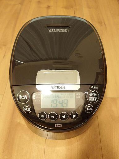 早めに取引できる方 タイガー ＩＨ ジャー 炊飯器 5.5合  JPW-D100 中古 美品  新品に近い