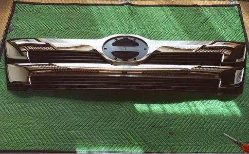 日野純正 レンジャー4tワイドボディフロントグリル♪ フロントグリル