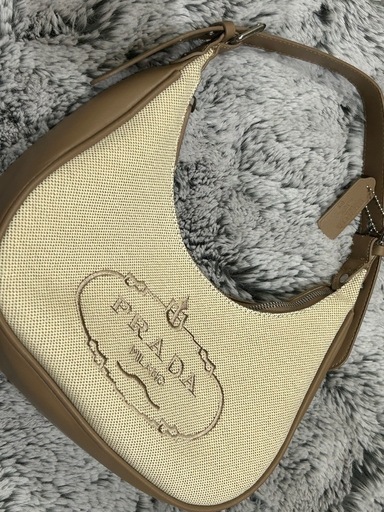 PRADA プラダノベルティ