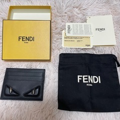 FENDI フェンディ
