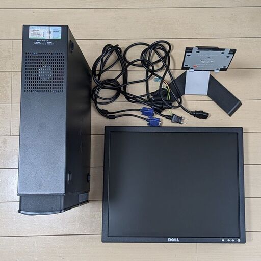 【DELL】デスクトップパソコン　WindowsXP　モニター付き