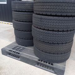 車のパーツ タイヤ、ホイール2本セット19インチ🛞9jオフセット32です  