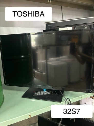 TOSHIBA 液晶カラーテレビ　32型