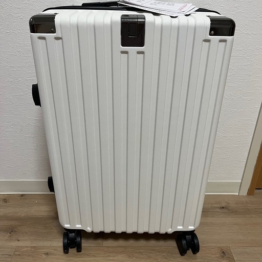 【新品❤️未使用】スーツケース tsa ロック　キャリーケース USB フック カップホルダー