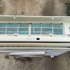 今月までの値下げで、早い者勝ち取り付け込み東芝冷暖房エアコン