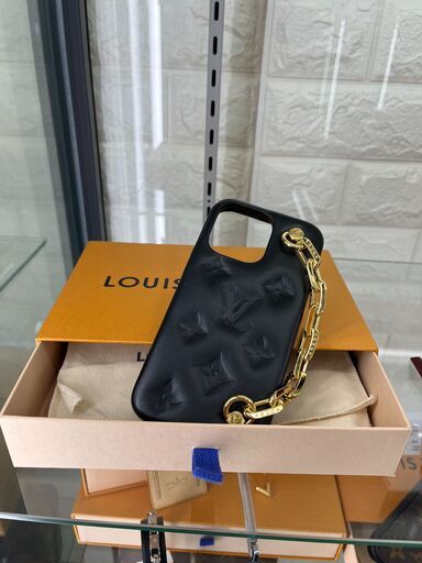 ルイヴィトン バンパークッサン iPhone13PRO スマホケース M81392
