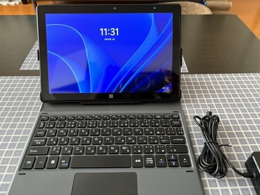 ダブレット型パソコン\n