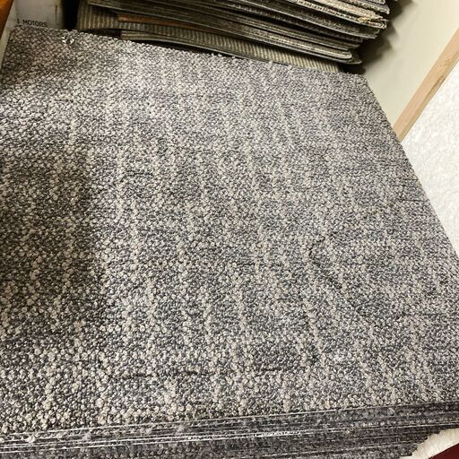 グレータイルカーペット50x50cm グレー系　中古品