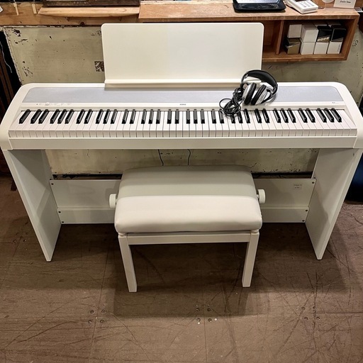 【武蔵小山店】 KORG コルグ キーボード B2SP 高低自在椅子 ヘッドホン セット 22年製 高年式 電子ピアノ 88鍵盤 初心者 譜面立て付属 ホワイト ピアノ 電子キーボード デジタルピアノ B2 WH  運搬無料エリア有 / 品川区 リサイクルショップ ランバールーム 武蔵小山店  ◀︎ 武蔵小山パルム 戸越銀座 隣