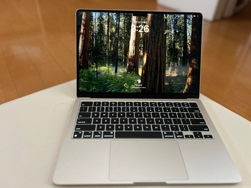 ほぼ新品同様！MacBook Air M2 (2022) + AppleCare 2027年7月まで保証付き！