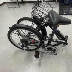 折りたたみ式自転車（AMADEUS）と空気入れ