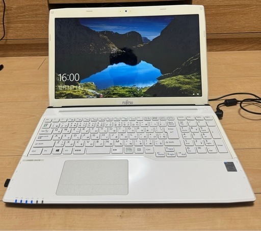 パソコン　FMV LIFEBOOK AH42/M　FMVA42MW2