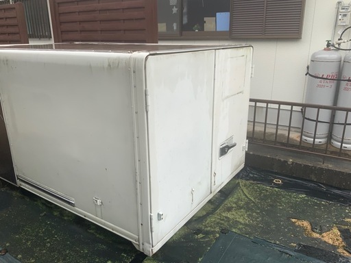 保冷コンテナ　倉庫　物置