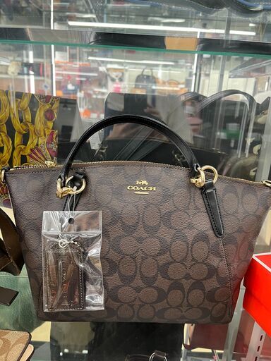 COACH　スモールケルシーサッチェル　2WAYバッグ　BKxシグネチャー　IKD-477