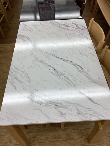 KJ-2【新入荷 アウトレット】ルビー/NA ベンチダイニング4点セット