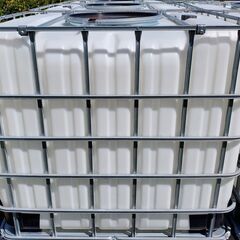 貯水タンク。農業タンク。１０００リットル。