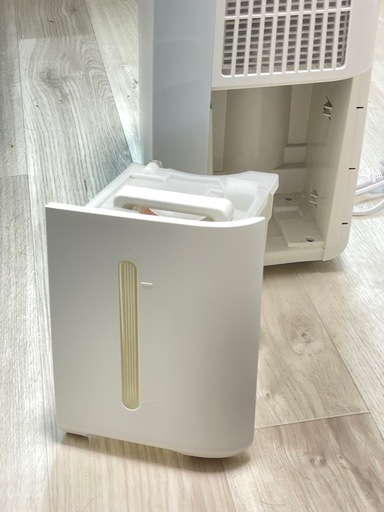 シャープ 衣類乾燥除湿器 コンパクトクール CM-L100 11～23畳 シャープ