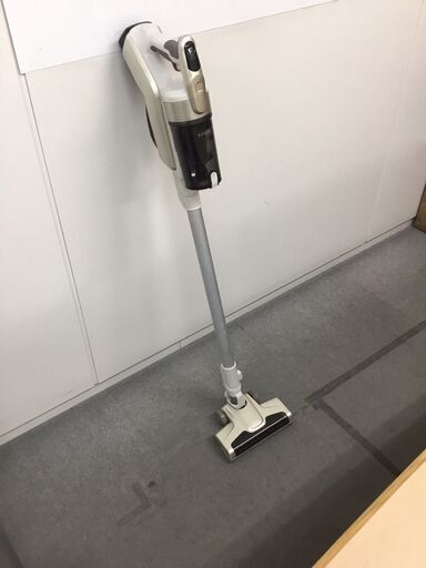 【中古】使用約1年「掃除機(サイクロン式コードレスクリーナー)」 販売中！　※引取のみ
