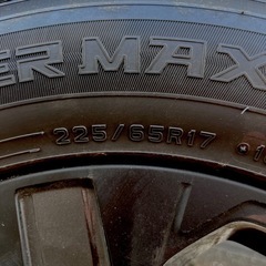 スバルアウトバック（BS9）の純正ホイールとダンロップスタッドレスタイヤのセット
