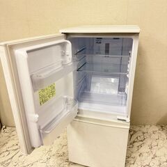 19965  SHARP 一人暮らし2D冷蔵庫 つけかえどっちもドア 2018年製 137L ◆大阪市内・東大阪市他 6,000円以上ご購入で無料配達いたします！◆ ※京都・高槻・枚方方面◆神戸・西宮・尼崎方面◆生駒方面、大阪南部方面　それぞれ条件付き無料配送あり！            