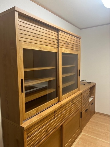 天然木　食器棚　 (新品30万円で購入)
