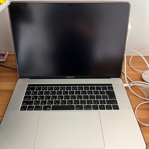 MacBookPRO 15インチ　タッチバー付きモデル　16GB