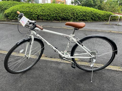 リサイクルショップどりーむ天保山店　No1408　自転車　クロスバイク　白色　美品　６段ギア付き
