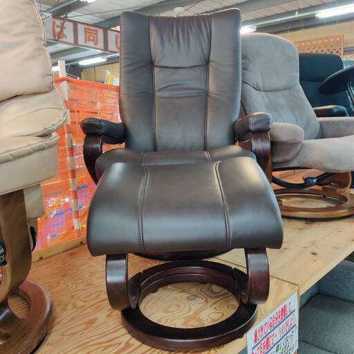 Hjellegjerdeのパーソナルチェアのご紹介です！ H640