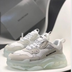 バレンシアガ スニーカー