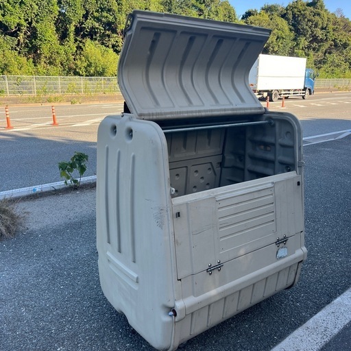 ☆  中古品   コダマ樹脂工業 ゴミステーション 大型ゴミ箱 コダマ樹脂工業 ポイスター POP-800N キャスター無し　[業務用/工場/マンション/アパート/カラス/対策/猫/大容量/ごみ/ゴミ箱/ゴミストッカー]   ☆